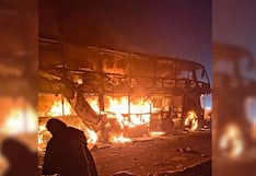 Pasajeros salvan de morir en bus que se incendió en ruta Tacna-Arequipa (VIDEO)