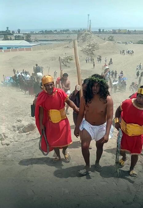 Chincha: comunidad de Tambo de Mora vuelve a revivir el vía crucis por Semana Santa