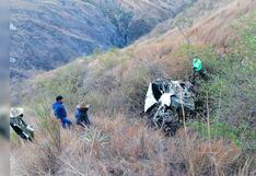 Auto sin SOAT vuelca en Andamarca y fallecen conductor y pasajera