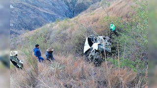 Auto sin SOAT vuelca en Andamarca y fallecen conductor y pasajera