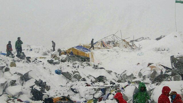 Nepal: Avalanchas paralizan la búsqueda de 300 desaparecidos en Langtang