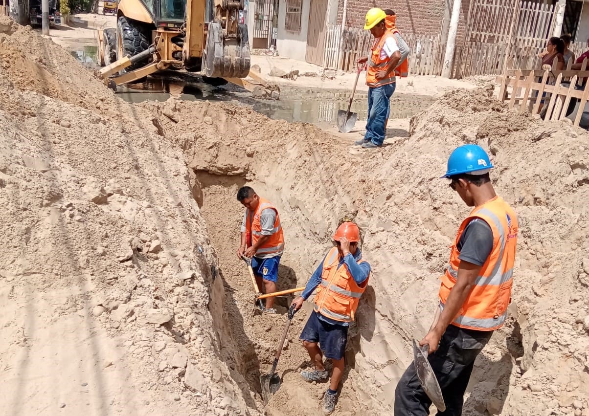 Cambio de alcantarillado en el A.H. Nueva Esperanza, en Piura