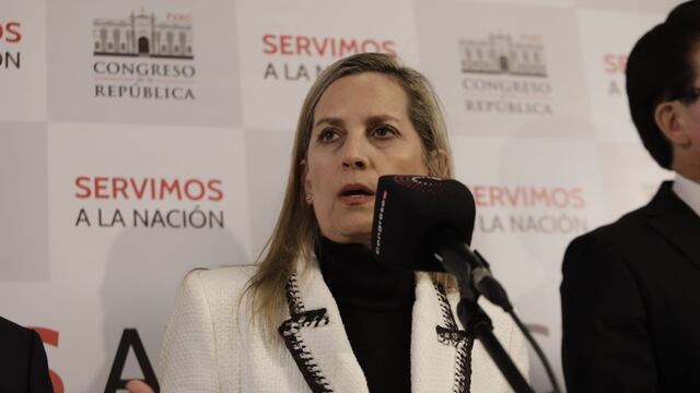 Congresista María del Carmen Alva renuncia a la bancada de Acción Popular y dice estar indignada