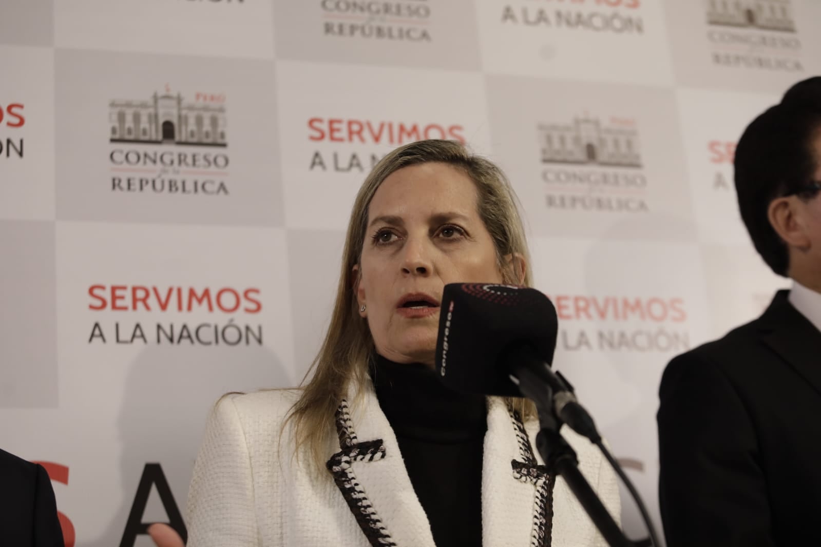 María del Carmen Alva. Fotos: Anthony Niño de Guzmán / @photogec