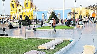 Inician cambio de 17 bancas en Plaza Mayor de Trujillo