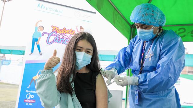 EsSalud: El 31 de octubre concluye vacunación gratuita a niñas contra el virus del papiloma humano