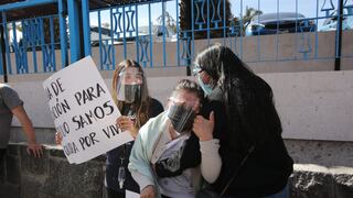 Iban a protestar frente a hospital en Arequipa y se enteran de la muerte de su padre
