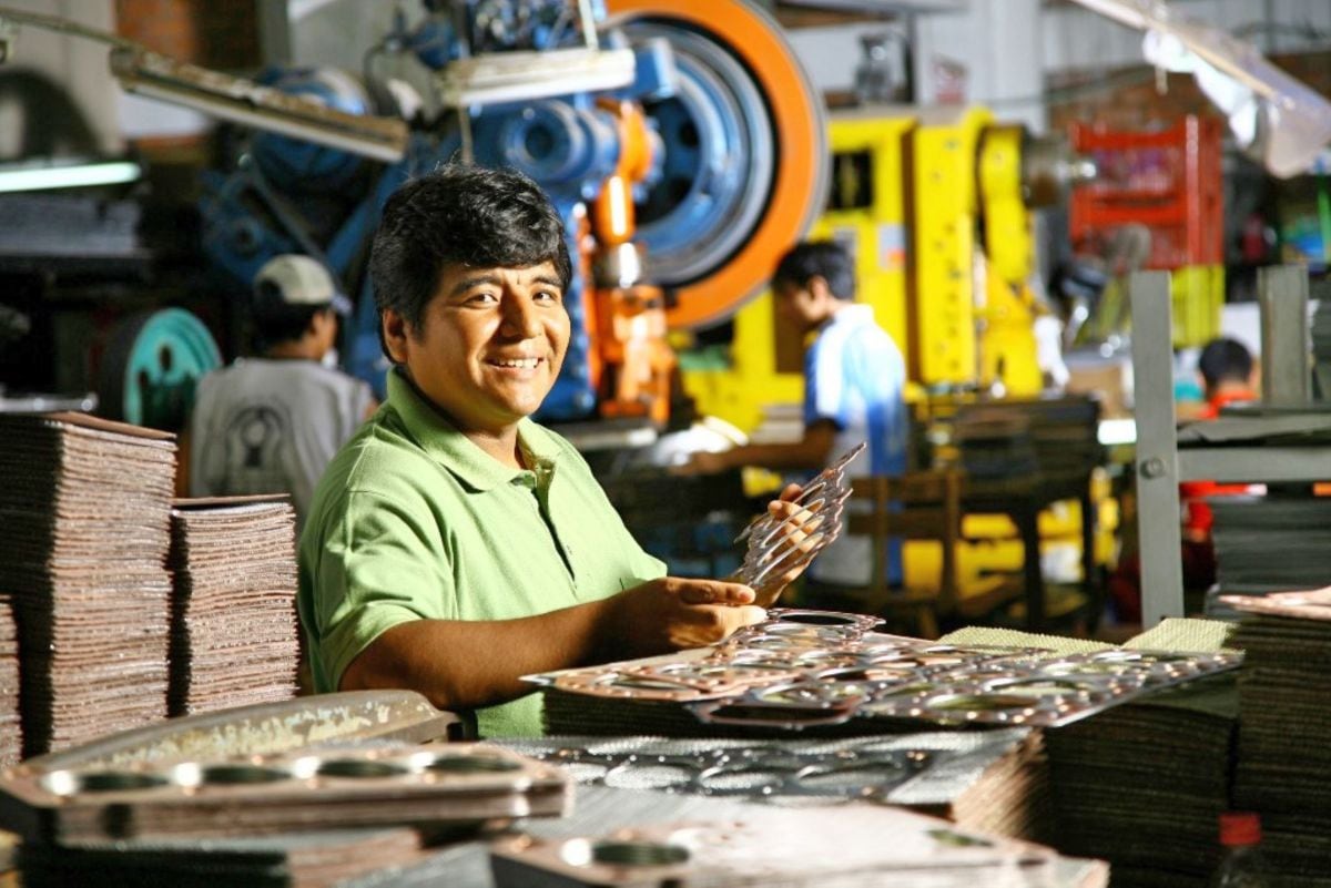 La formalidad entre las micro, pequeñas y medianas empresas ha retrocedido por los altos costos que generan. Foto: Andina/ Referencial.