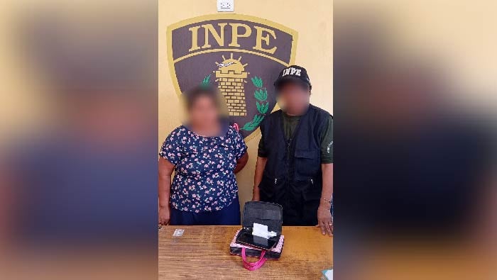Chiclayo: Frustran ingreso de celular oculto en una Biblia al penal