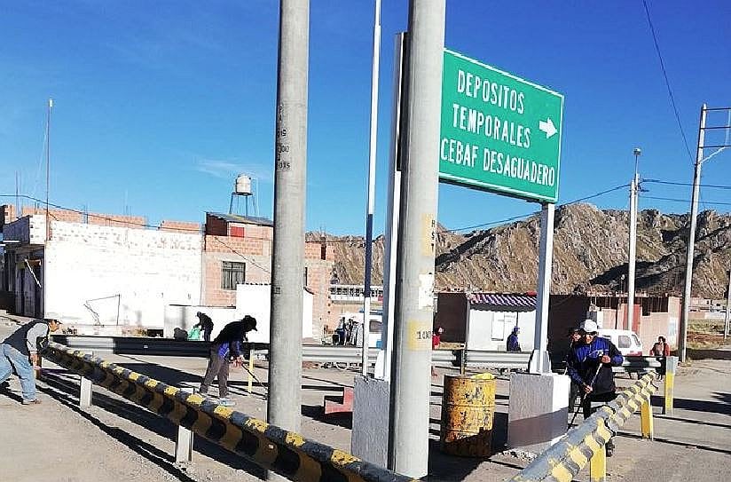 Frontera peruana boliviana en el distrito de Desaguadero - Puno.