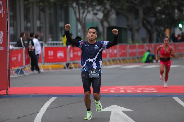 Maratón New Balance 15K Powerade by El Comercio reúne a miles de corredores en Lima (Fotos: Antonio Melgarejo/GEC)
