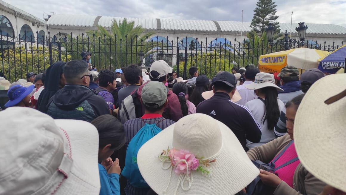 Protestaron frente a la Municipalidad Provincial de Arequipa. Foto: GEC