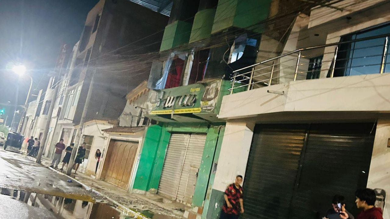 Ataque dejó daños materiales en local de tres niveles que se sitúa en la urbanización El Sol del Chacarero.