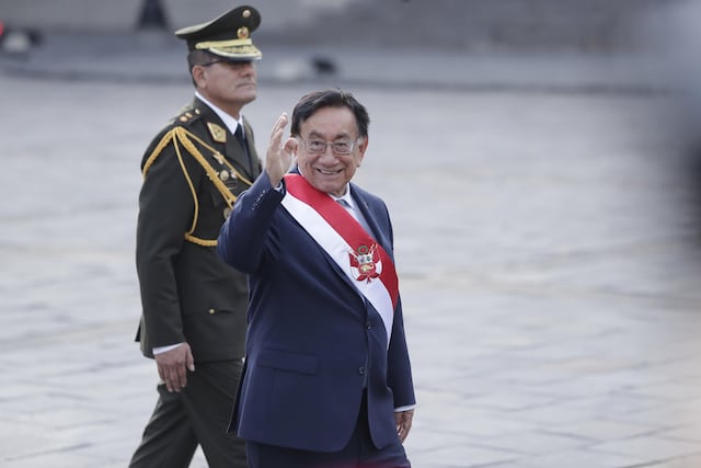 José María Balcázar salió de Palacio de Gobierno rumbo a la Catedral de Lima para participar en la misa y tedeum por Fiestas Patrias.