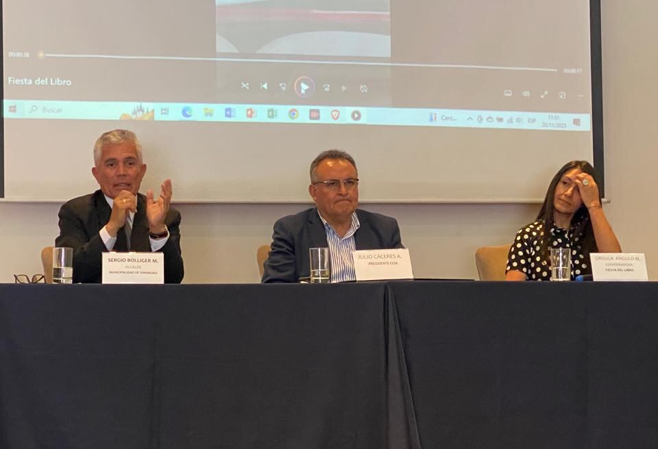 Alcalde de Yanahuara, Sergio Bollige, en presentación de la Fiesta del Libro. (Foto: Omar Cruz)