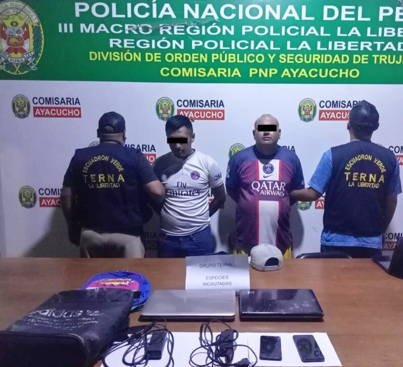 Según la Policía, unos de los teléfonos tenía el IMEI erradicado y el otro estaba registrado como sustraído. En cuanto a las computadoras no tenían la documentación que acredite su adquisición.