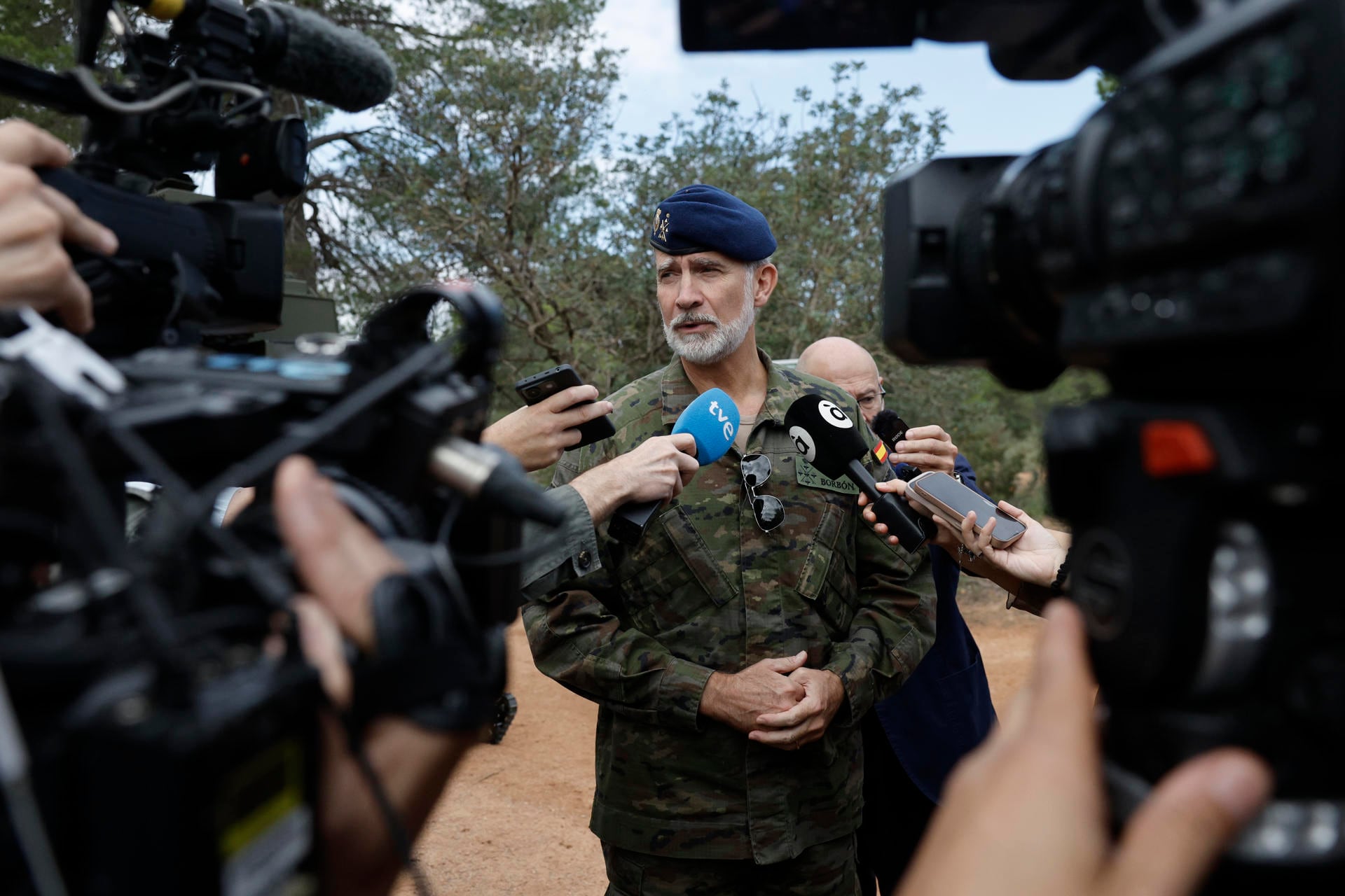 El monarca español expresó su tristeza por la tragedia ferroviaria ocurrida en Urda, al sur de Madrid, y manifestó su respaldo a los familiares de las víctimas y a los equipos de emergencia. El balance de fallecidos aumentó a 64. (EFE/ Kai Försterling).