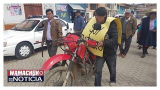 Juntas vecinales pasean a presunto autor de robo de una motocicleta en Huamachuco 
