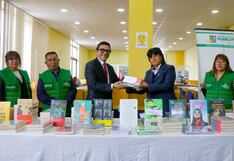 Organizador de FELIZH dona 200 libros a la Biblioteca Municipal de Huancayo