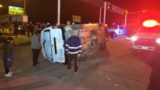 Puno: Ambulancia que trasladaba a un paciente fue colisionado por un automóvil