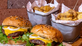 Los hermanos Maguiño inauguran el primer local de Smonkey, su marca de carnes ahumadas