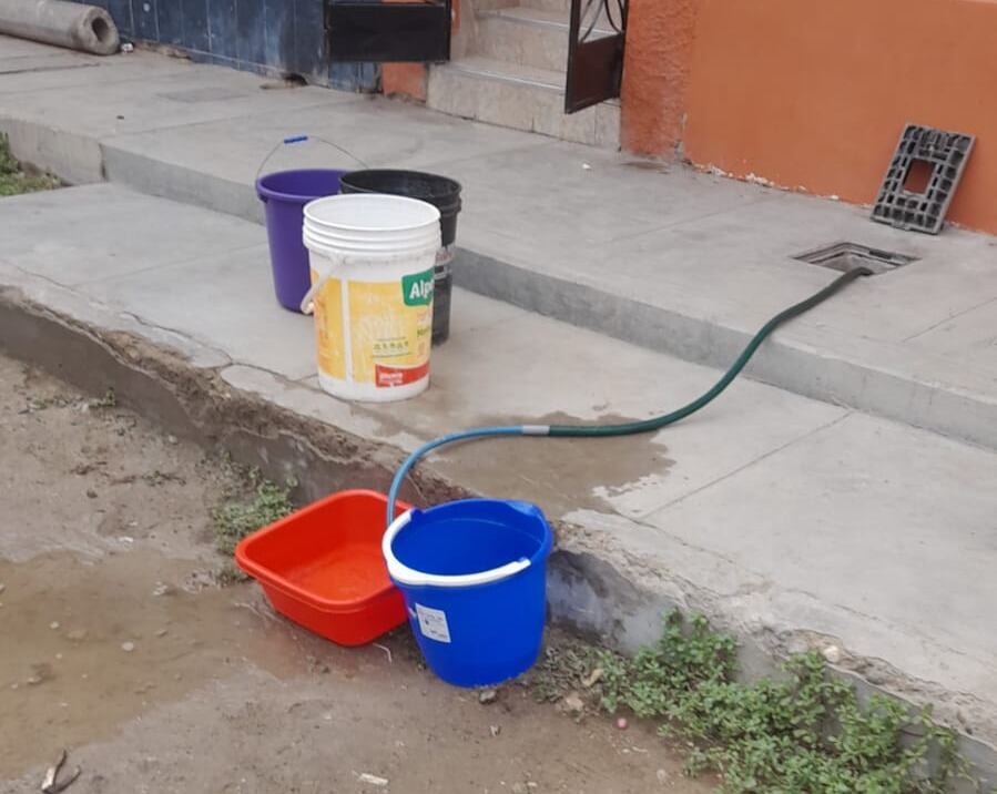 Según informaron, llevan más de 11 días sin el servicio por lo que tienen que comprar el líquido elemento generando gastos adicionales a sus recibos