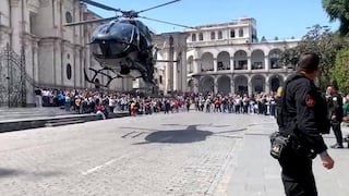 Helicóptero policial aterriza en la Plaza de Armas de Arequipa y genera sorpresa (VIDEO)