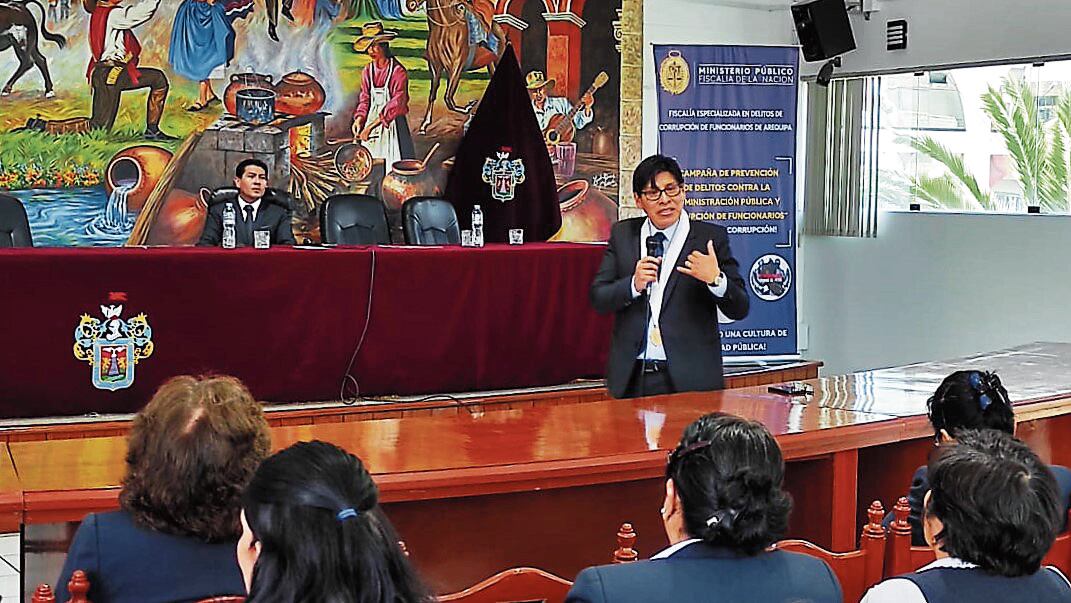 Funcionarios de Anticorrupción capacitaron a gerentes de la comuna de Arequipa (Foto: GEC)