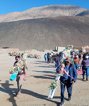 Pobladores vivieron la fe en honor a la Santísima Cruz en medio de tradiciones