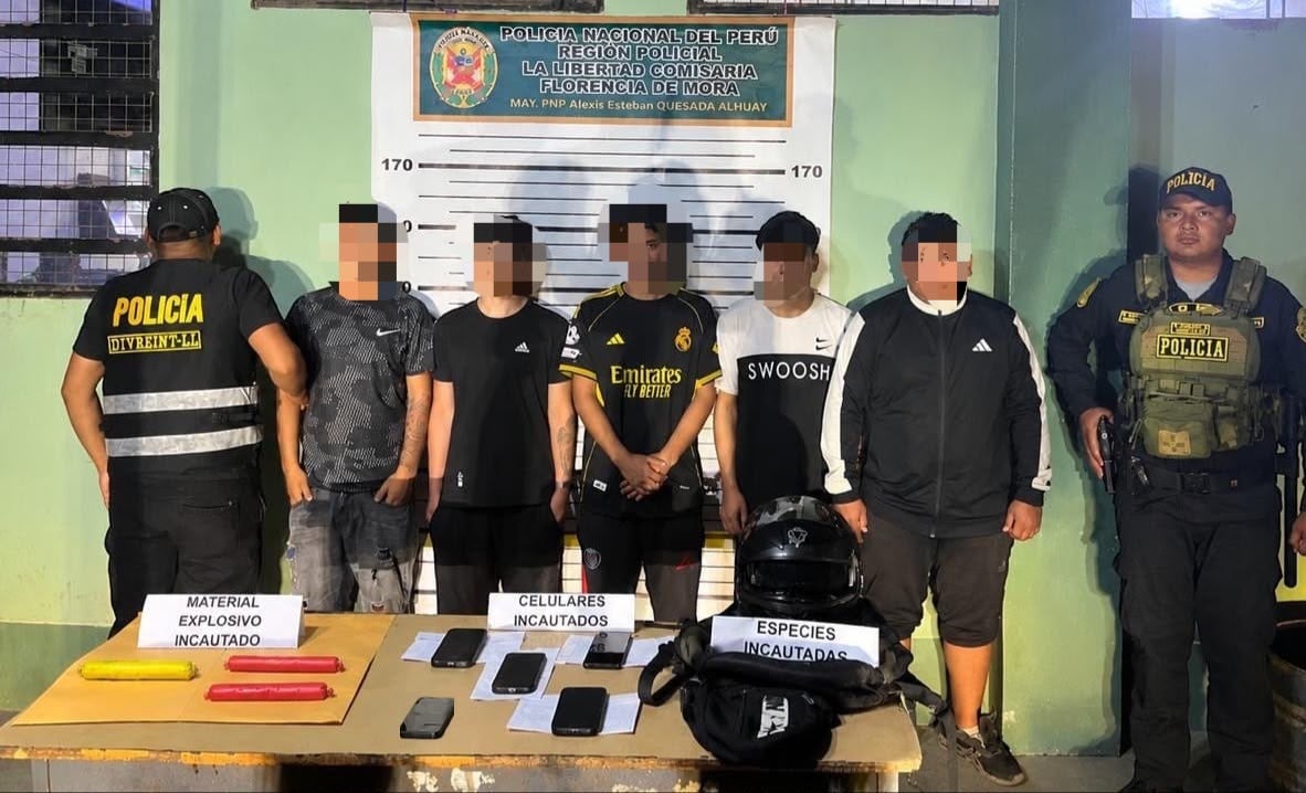 Se hacían llamar “Escuadrón de la Muerte de Alto Trujillo” y entre los capturados hay dos menores de edad. Les incautó tres cartuchos de dinamita y cinco celulares.
