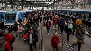 Argentina: Caos en Buenos Aires por la huelga del transporte aéreo, trenes, metro y taxis