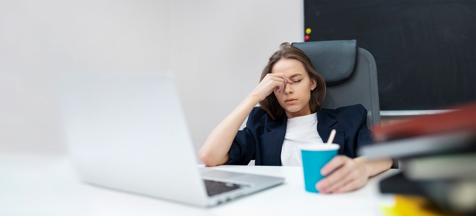 En la etapa de los 30, muchas mujeres enfrentan cambios hormonales y mayor carga laboral y familiar, lo que puede afectar su salud física y emocional. Especialistas recomiendan un enfoque personalizado en nutrición, suplementación y bienestar para enfrentar esta transición de forma integral.