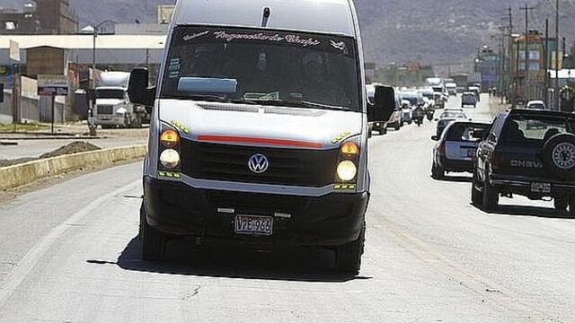 Vehículos de transporte de personal y turístico con más de 25 años no circularán