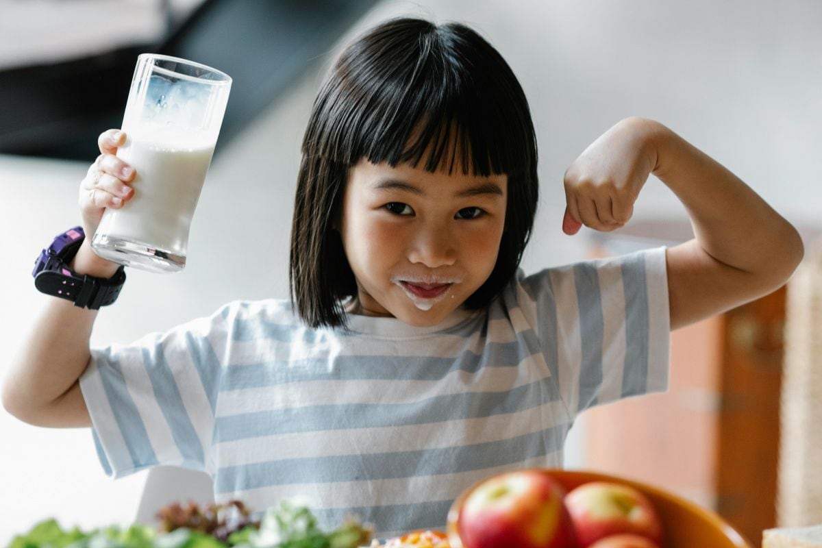 Especialista derriba mito: “La leche debe consumirse hasta el último día de nuestra vida”