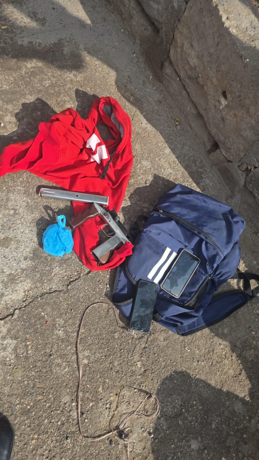 Caen “Los Intrépidos de AQP” con arma de fuego y moto robada en Cayma. Foto: PNP.