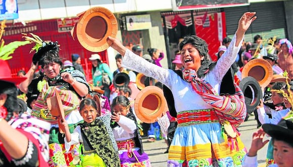 ¿Cuanto cuesta bailar santiago en Huancayo?