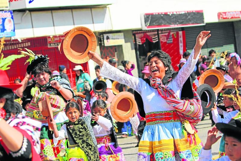 ¿Cuanto cuesta bailar santiago en Huancayo?