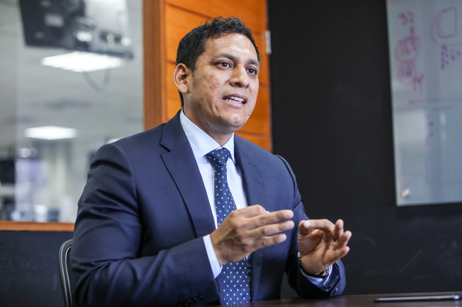 El secretario general de APP abriga esperanzas de que legisladora acusada de instigar a fiscal para que la favorezca en caso “Mochasueldo” salga bien librada.