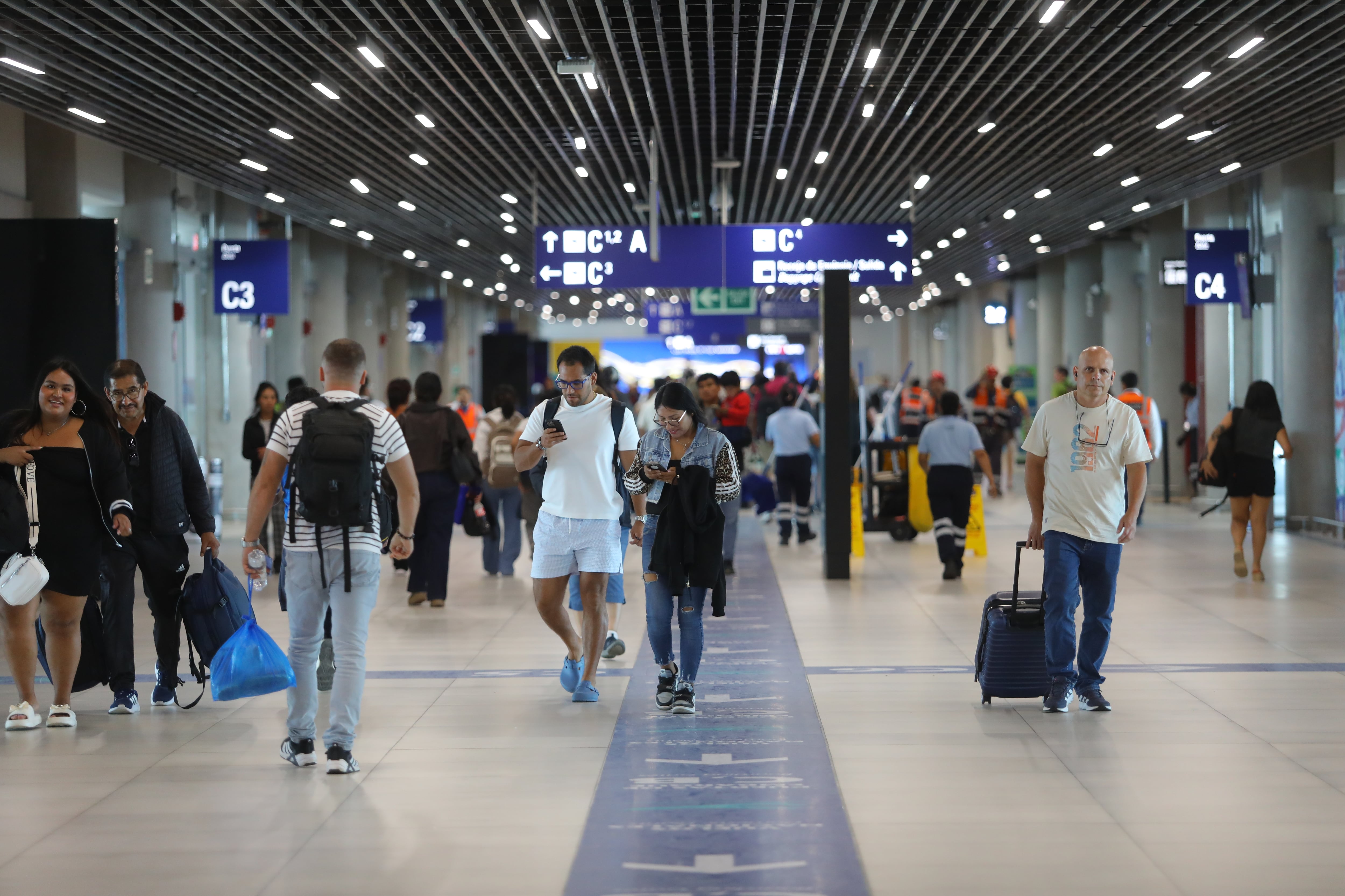 Organizaciones vinculadas al turismo y transporte aéreo pidieron al Gobierno replantear la Adenda N°9 del contrato de concesión del Aeropuerto Internacional Jorge Chávez y alertaron sobre impactos en la conectividad y el turismo receptivo.
