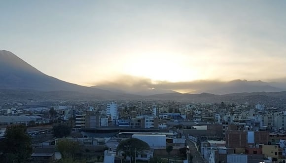 Las cenizas del volcán Ubinas cayeron en distritos de Arequipa. (Foto: Captura/IGP)