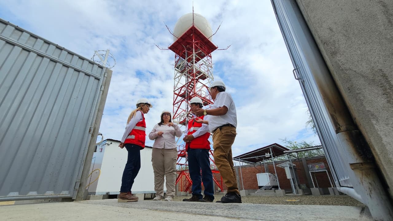 ANIN y MINAM supervisan avances del radar meteorológico del Sistema de Alerta Temprana en Piura.