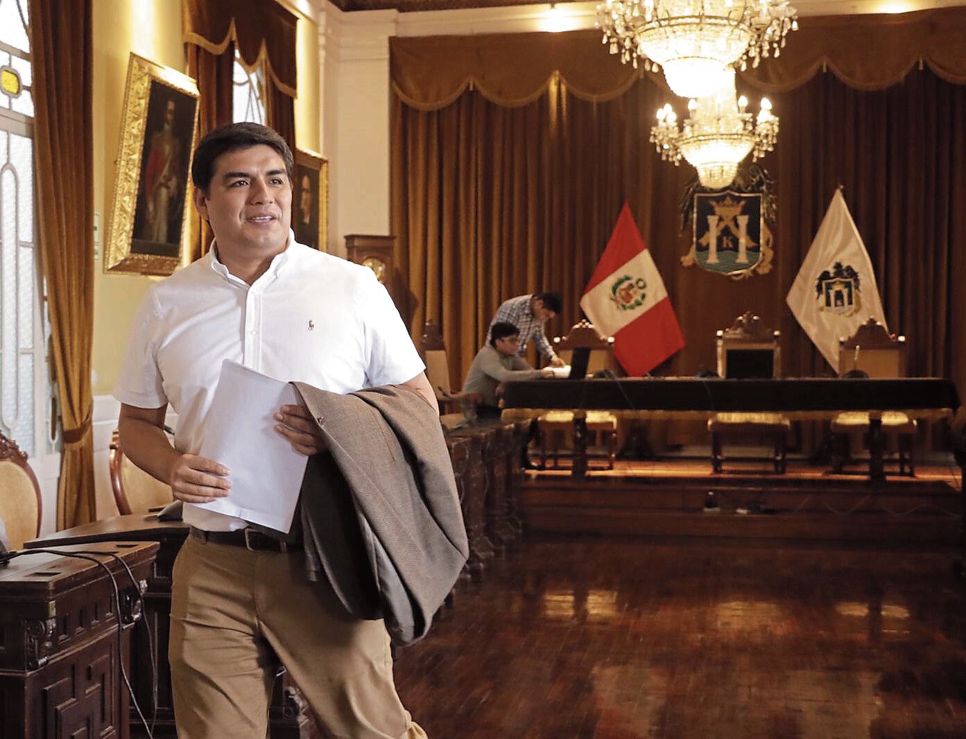 El burgomaestre provisional afirmó que no sabe hasta cuándo seguirá en el cargo y no cuestionó al Jurado Nacional de Elecciones, que decidió no vacar a Arturo Fernández porque hay un proceso pendiente en el Poder Judicial.