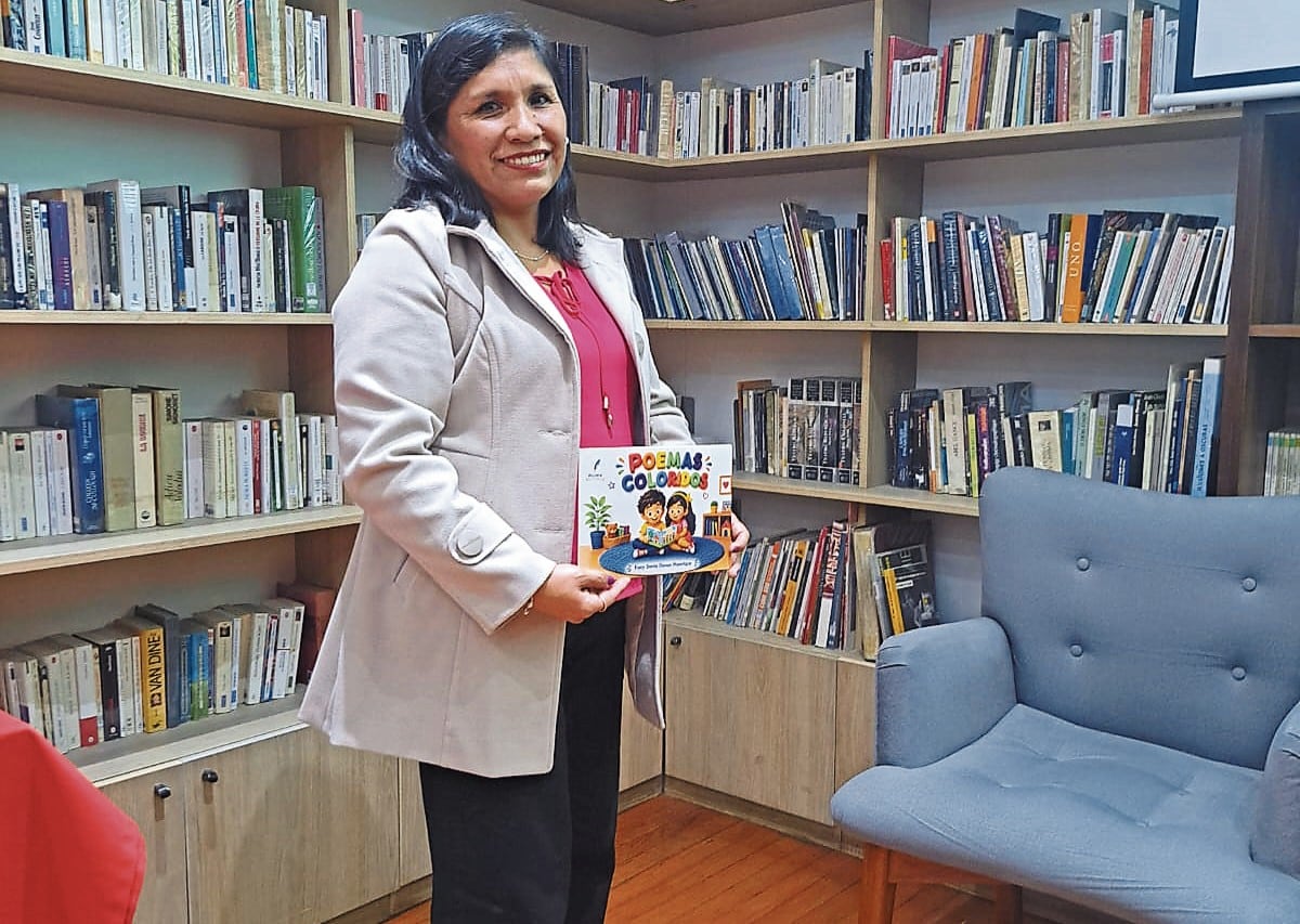 Fany Denos Manrique, docente y escritora: "La poesía sostiene, sana y, sobre todo, crea resiliencia"