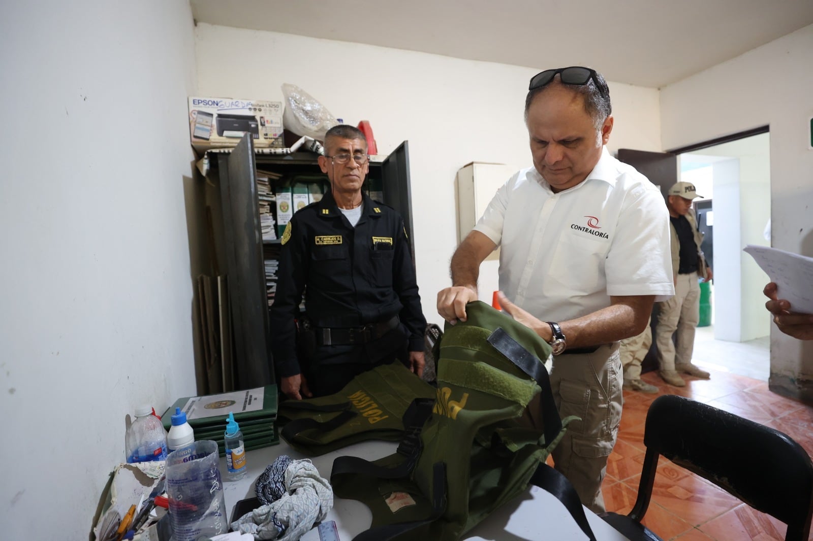 Inspección a comisarías de Piura