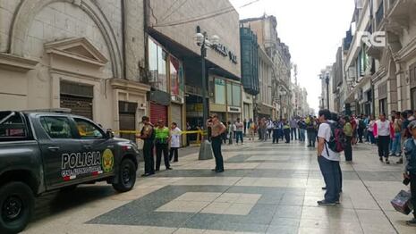 Cercado de Lima: delincuente muere en intento de robo a casa de cambio en jirón de la Unión