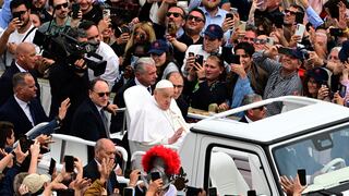 El último día del papa Francisco: saludó desde el papamóvil y se reunió con el vicepresidente de EE.UU.