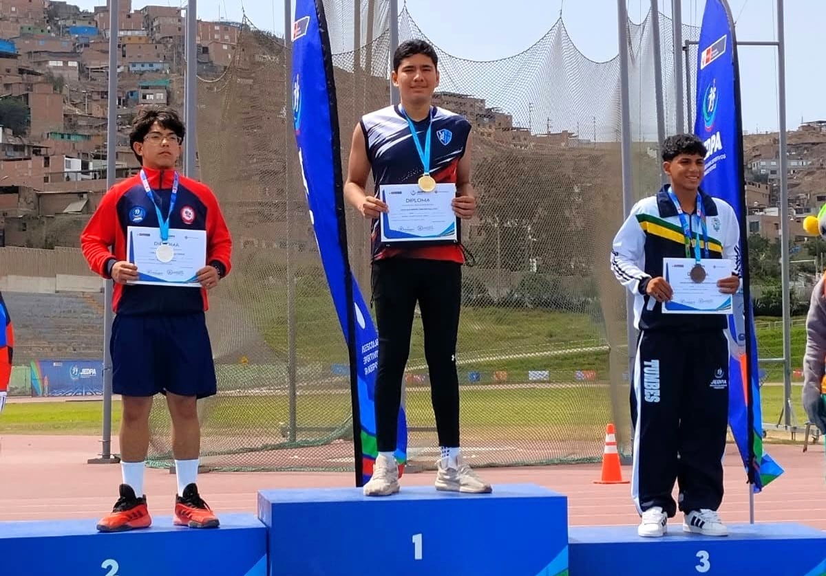 Estudiante de Camaná consiguió dos medallas de oro en la etapa nacional de los Juegos Escolares Deportivos y Paradeportivos Lima 2026. Foto: IEP La Reconciliación Camaná.