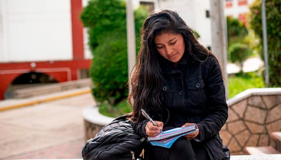 El 42% de los becarios BCP que se encuentran estudiando son de provincia.  | Foto: Andina