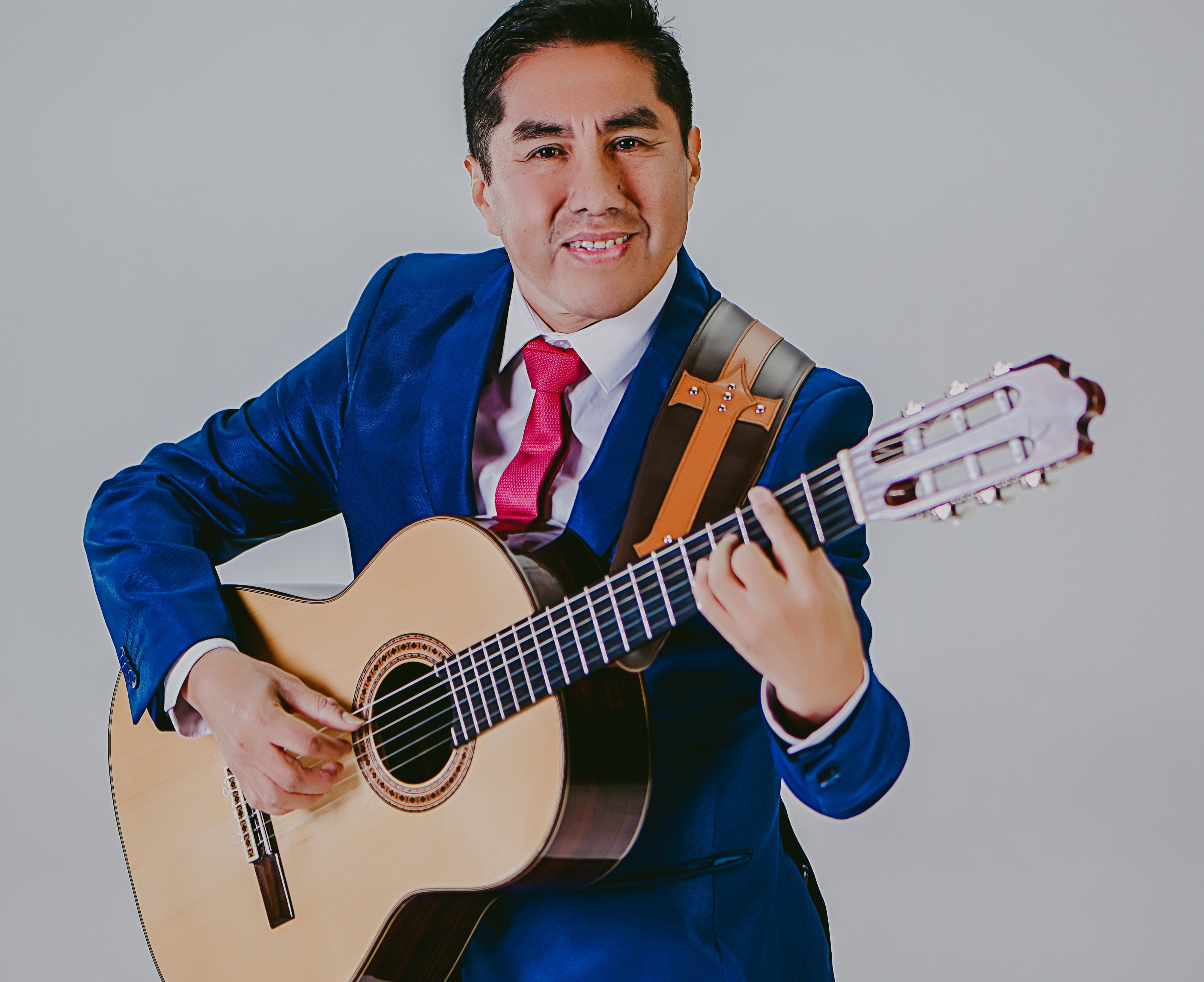 Tito Manrique y "Cosa Nuestra" lanza el álbum "25 años de Salsa Criolla”, que rinde homenaje a los géneros del folclor criollo y afroperuano, y a dos de sus cultores más emblemáticos: Lalo Izquierdo y Macario Nicasio.