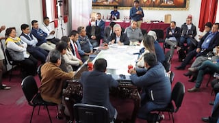 Siete alcaldes de Arequipa piden reubicar la línea férrea por la contaminación y accidentes en los rieles